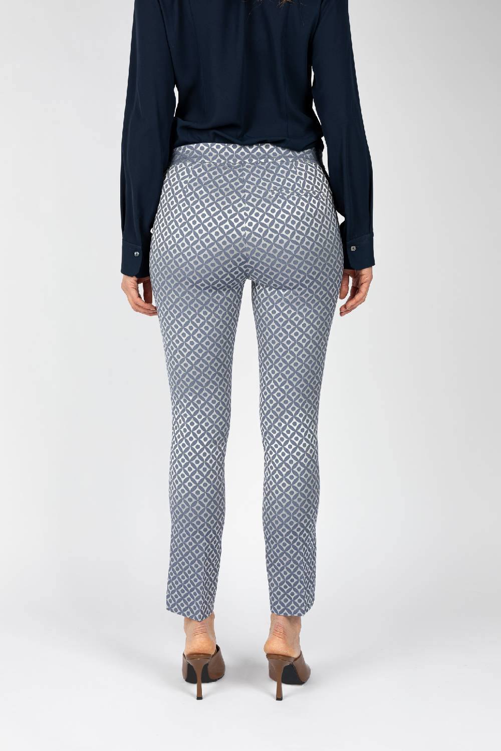 L.Pucci Pantaloni tessuto jacquard effetto lucido colore blu, linea a sigaretta Qualità