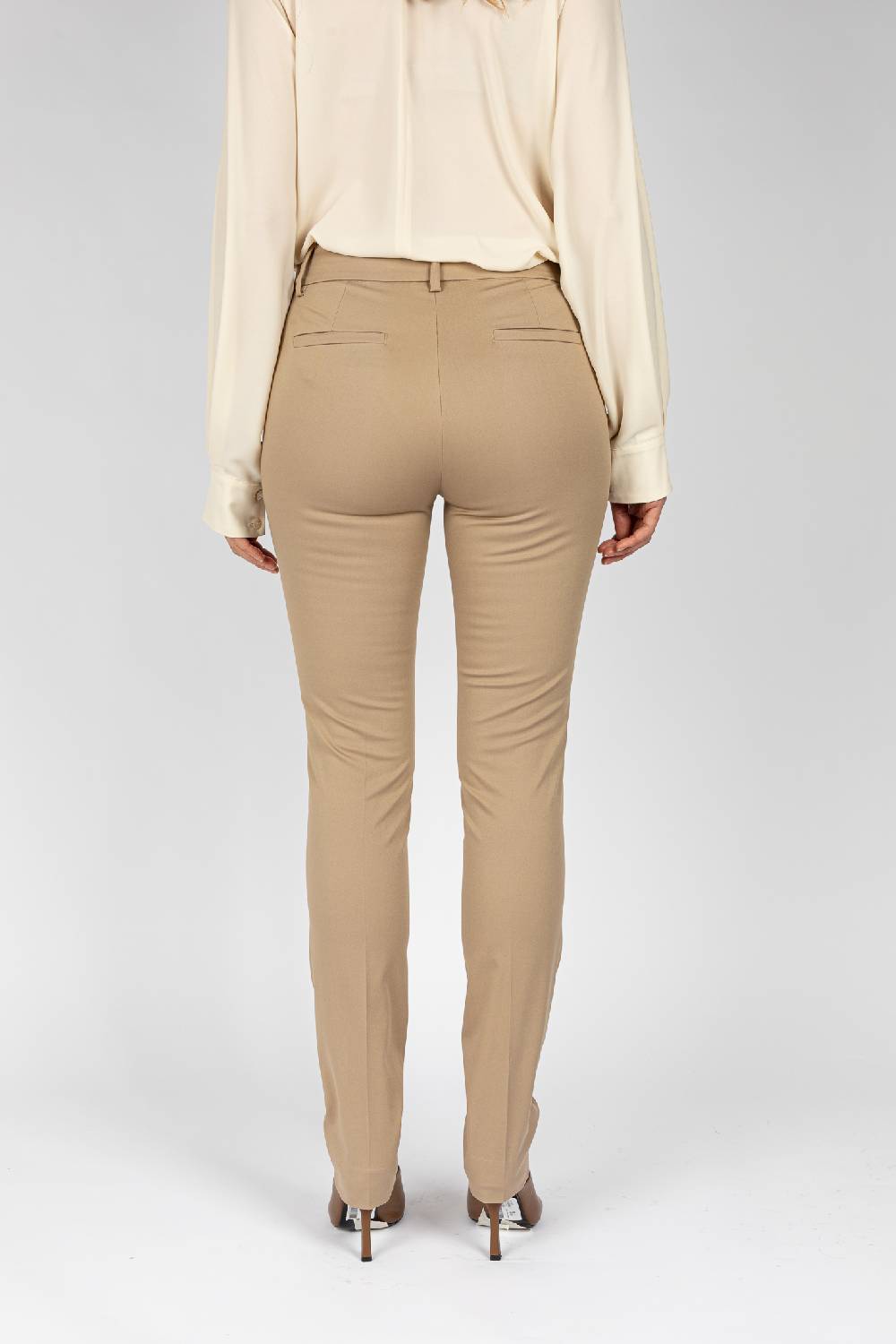 L.Pucci Pantaloni tessuto colore beige, gamba regolare Vendita
