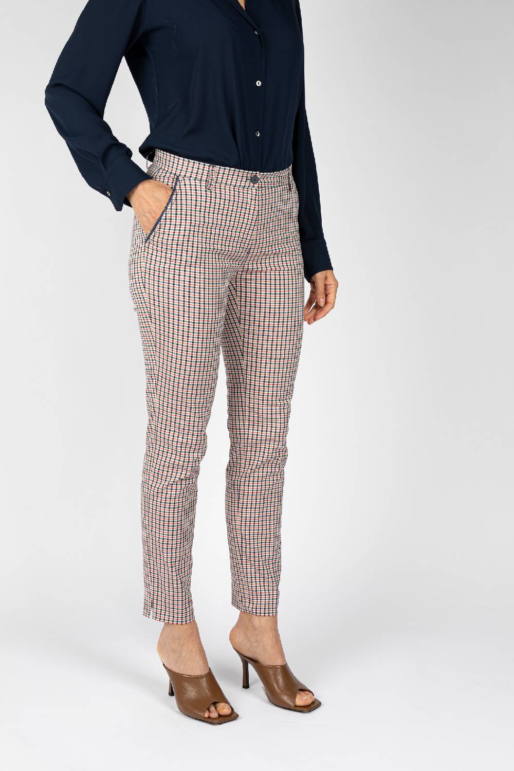L.Pucci Pantaloni disegno quadretto in colore bianco-rosso-blu, linea a sigaretta Consegna Veloce