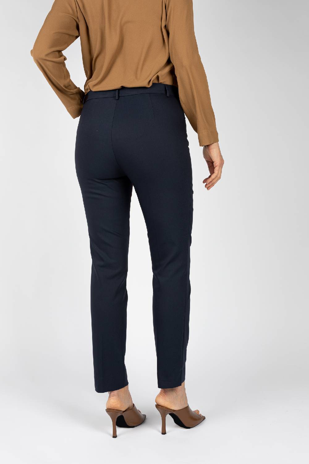 L.Pucci Pantaloni colore blu, linea a sigaretta Shopping Online