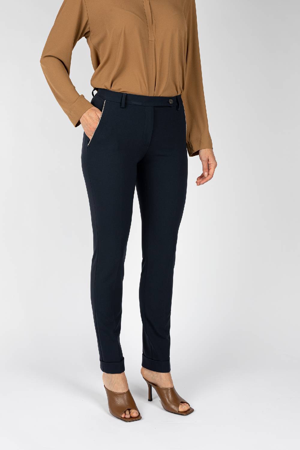 L.Pucci Pantaloni gamba regolare con rovescia colore blu Sottocosto