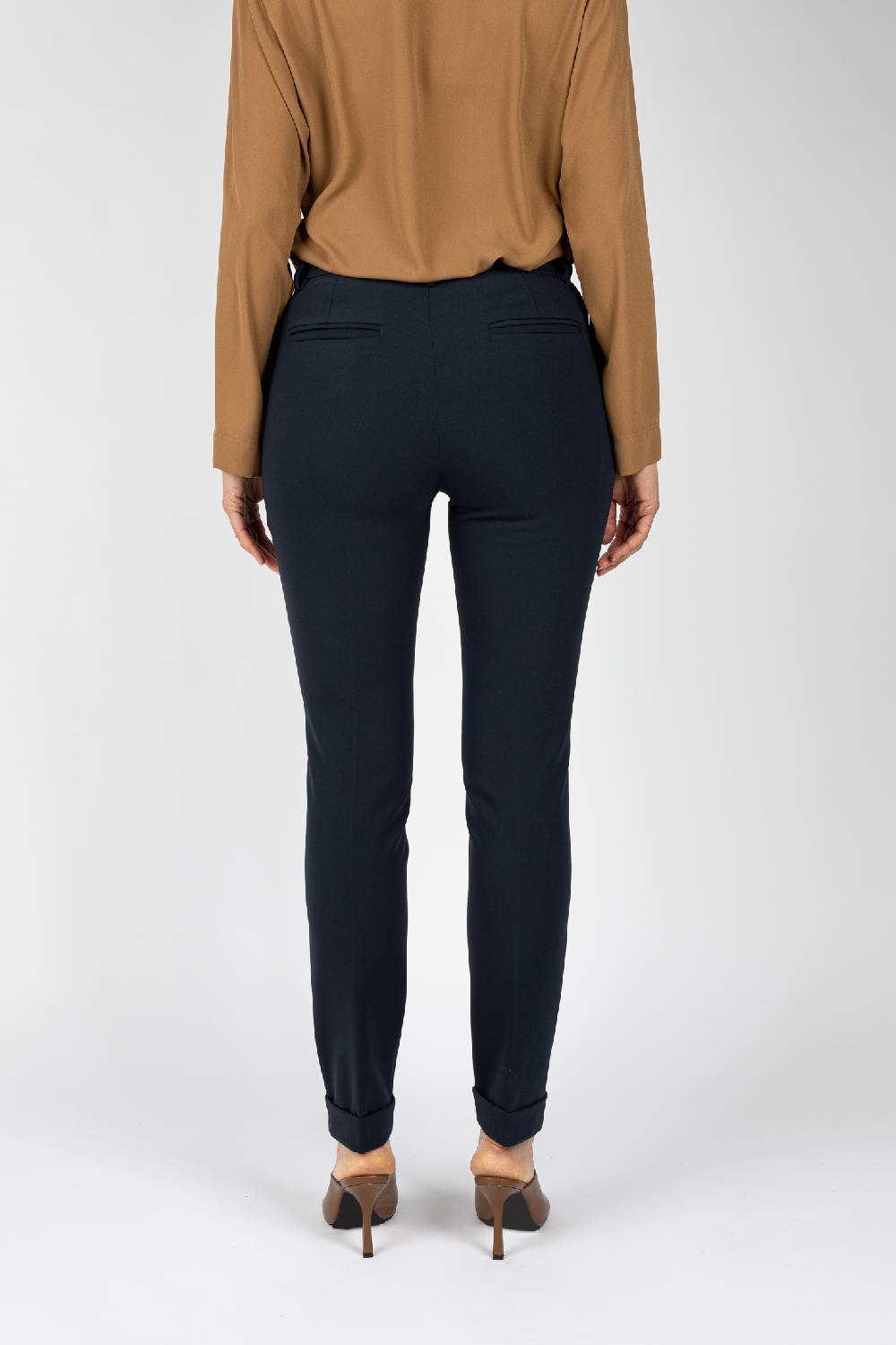L.Pucci Pantaloni gamba regolare con rovescia colore blu Sottocosto
