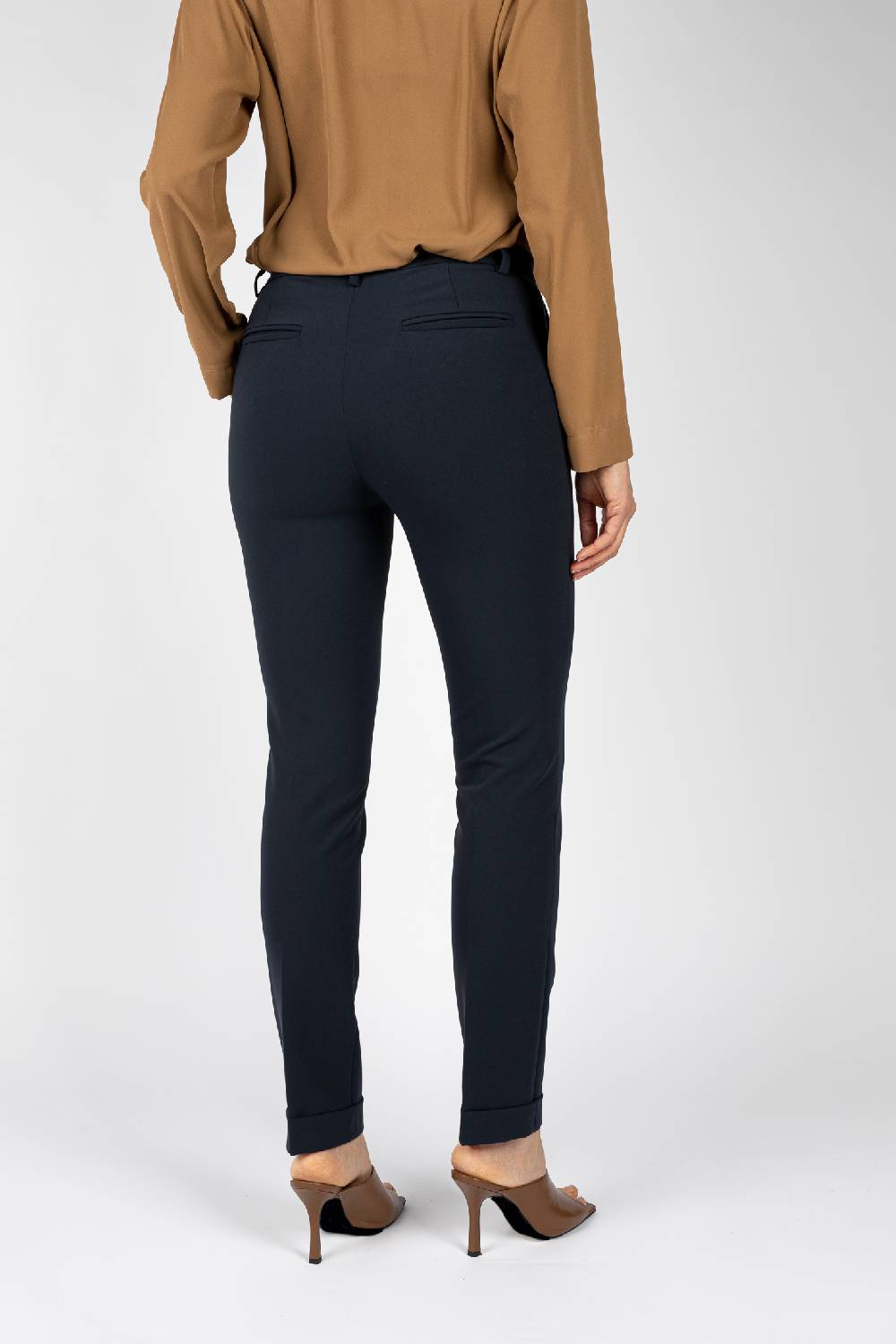 L.Pucci Pantaloni gamba regolare con rovescia colore blu Sottocosto