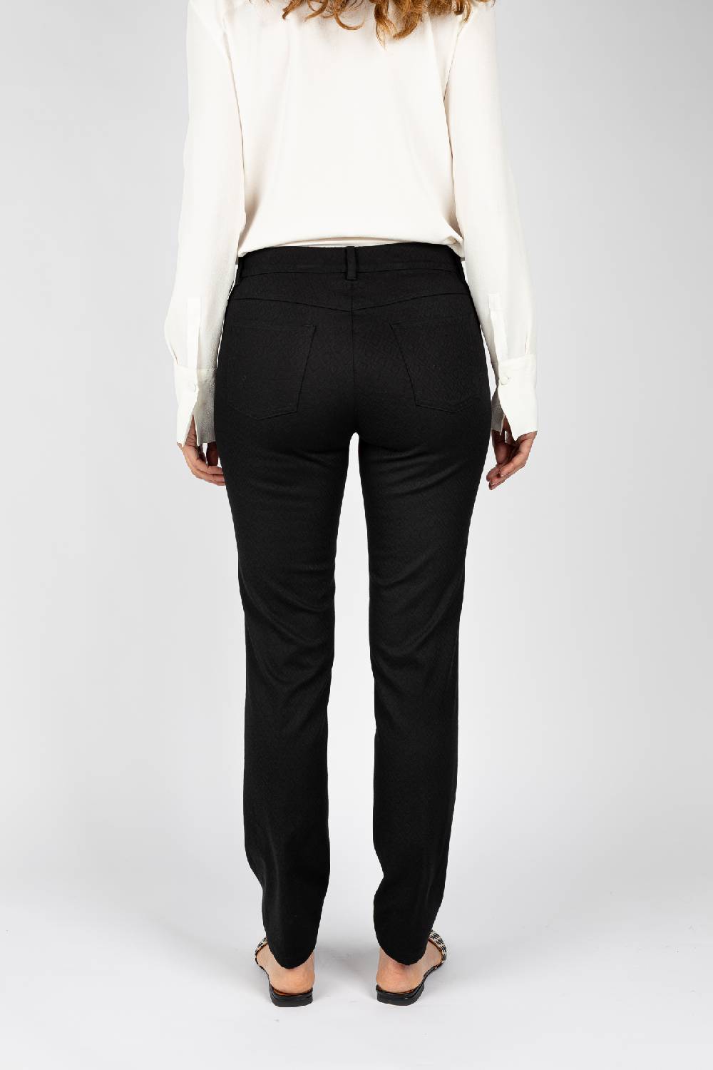 L.Pucci Pantaloni Jeans modello gamba regolare colore nero Sconto