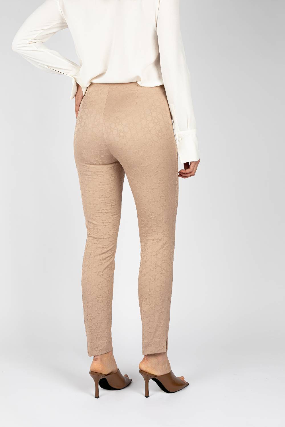 L.Pucci Pantaloni jacquard a fiore colore beige, linea stretta Economico