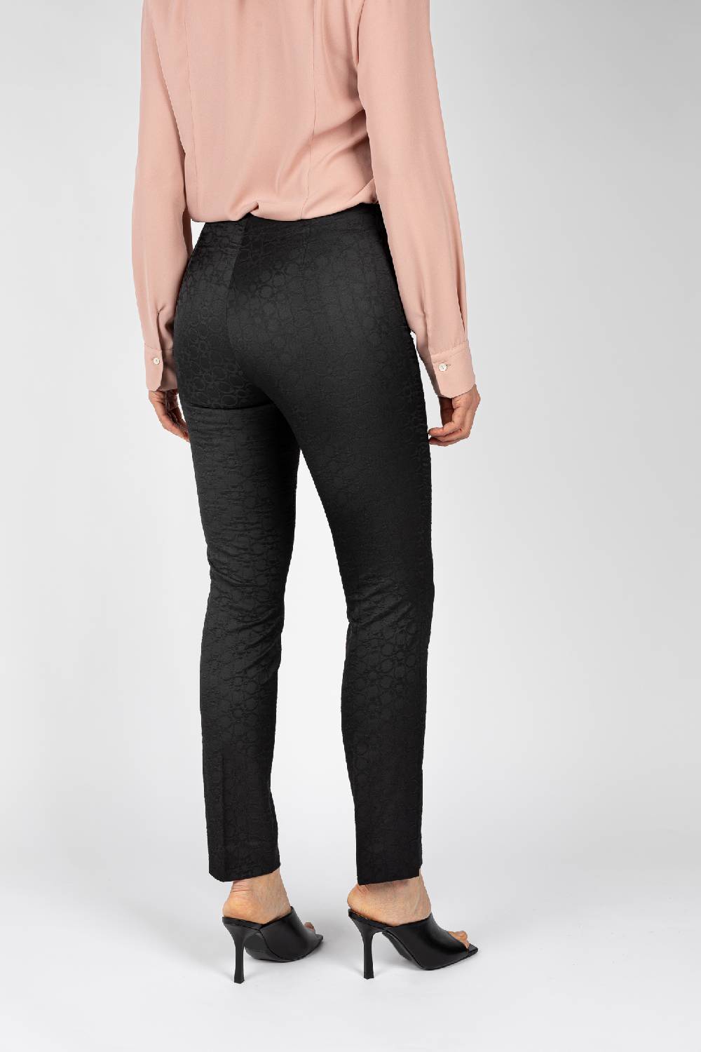 L.Pucci Pantaloni jacquard a fiore colore nero, linea stretta Online