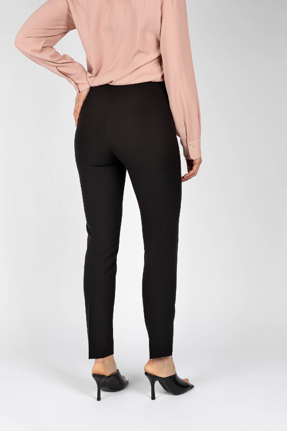 L.Pucci Pantaloni colore nero linea a gamba stretta da donna Hotsell