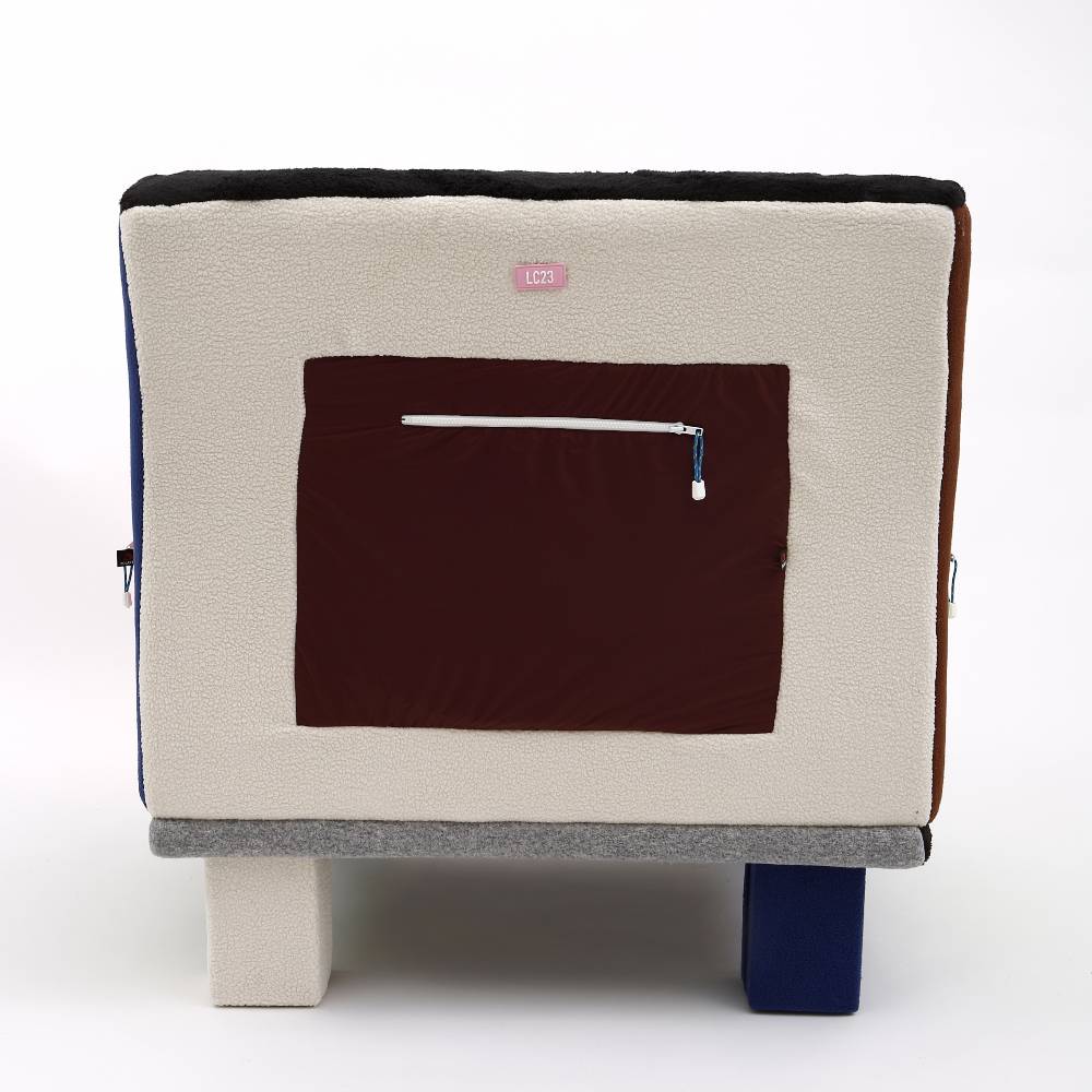 Lc23 Polartec Multicolor Armchair In Vendita