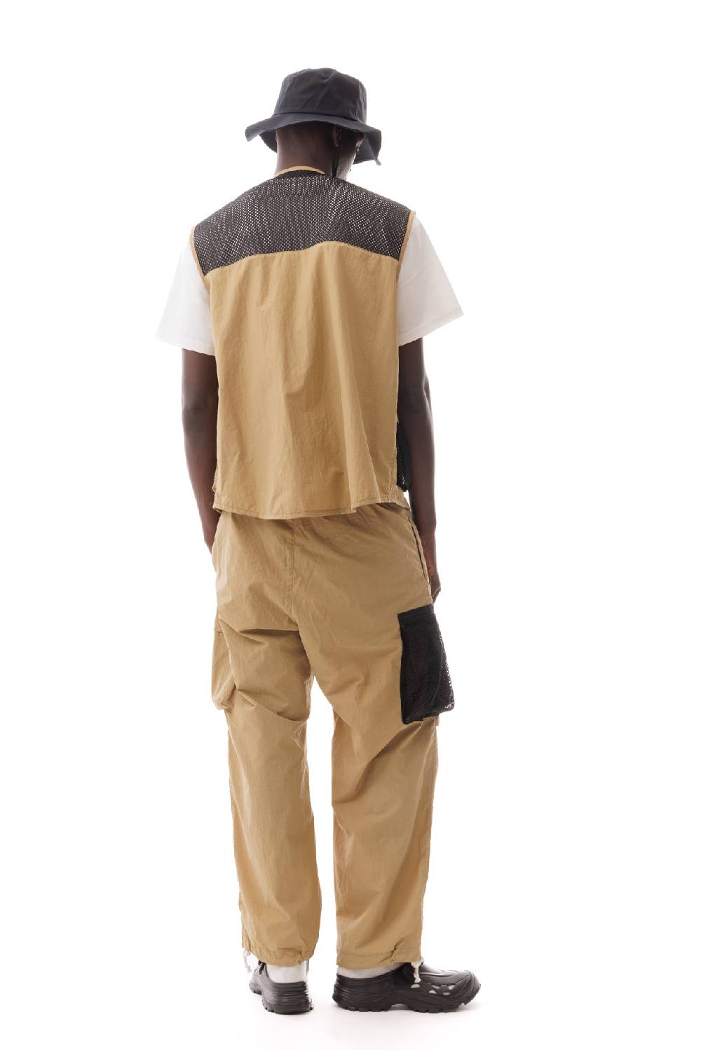 Lc23 Nylon Multipocket Vest Camel In Vendita