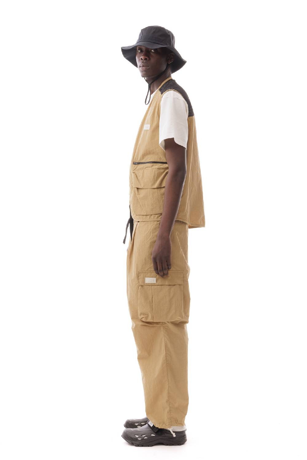 Lc23 Nylon Multipocket Vest Camel In Vendita