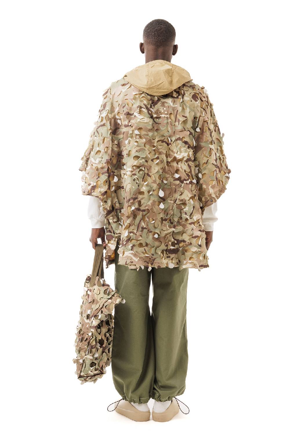 Lc23 Laserated Nylon Camo Beige Cape Coat Nuovo