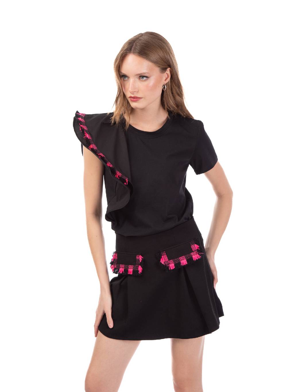 Le Volière T-shirt nera con volant e frange Qualità