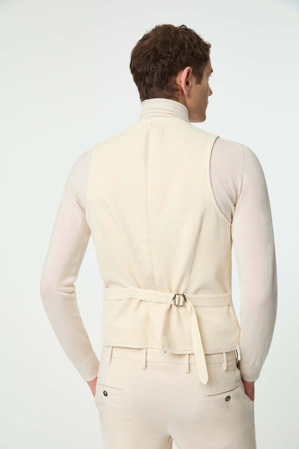 L.B.M. 1911 Gilet OSCAR tinto capo bianco latte Gilet OSCAR tinto capo bianco latte In Vendita