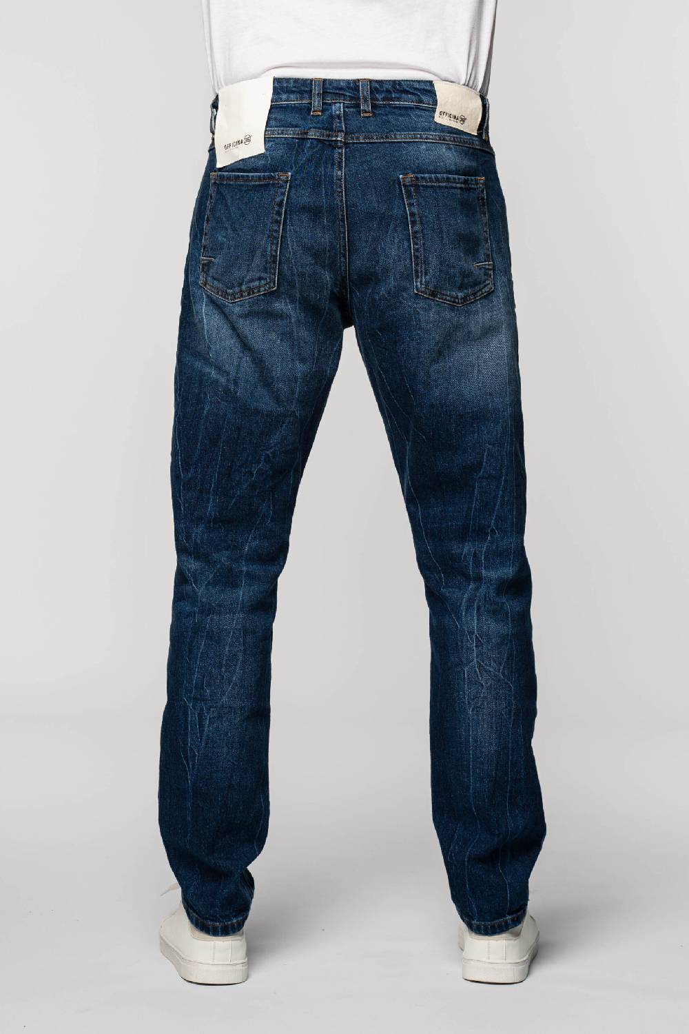 Officina 36 Jeans in denim blu con lavaggio medio In Vendita