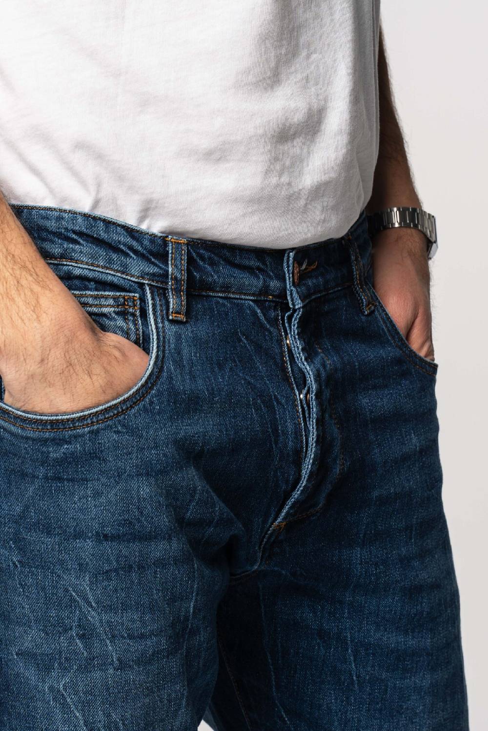 Officina 36 Jeans in denim blu con lavaggio medio In Vendita