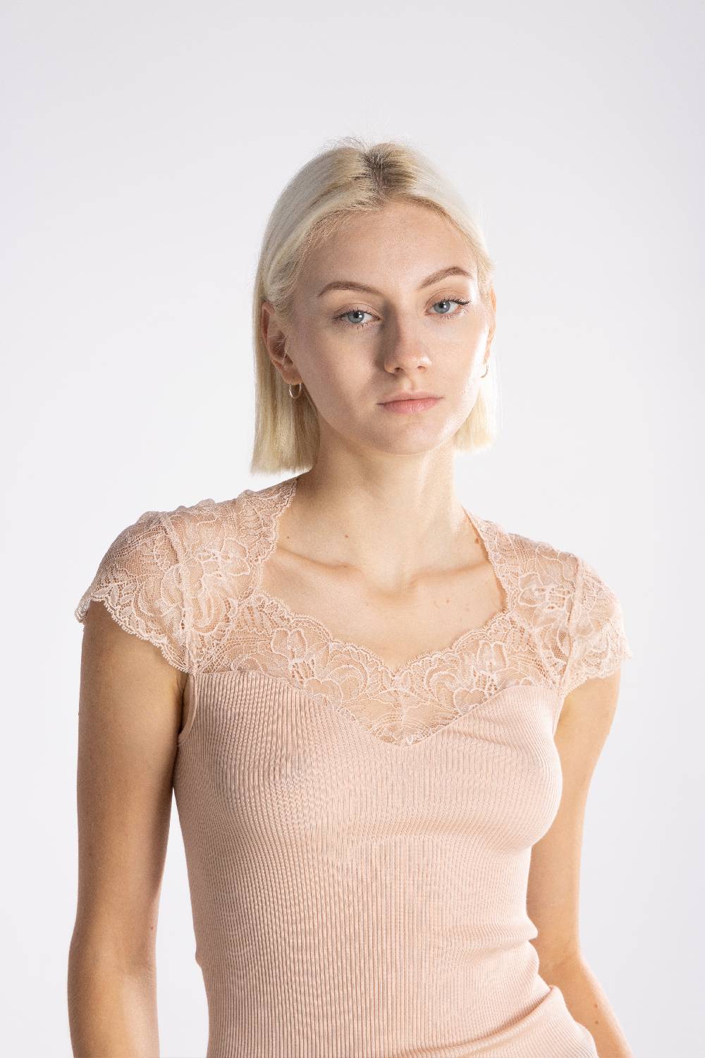 Oscalito T-shirt Donna70% Lana , 30% Seta 6825 Promozione