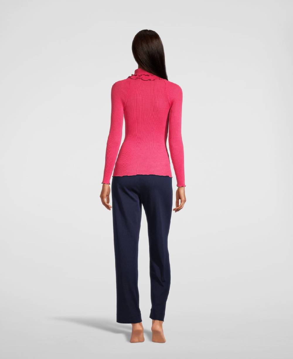 Oscalito Top lupetto in lana e seta con cuciture overlock a contrasto Circus 6695 Vendite stagionali