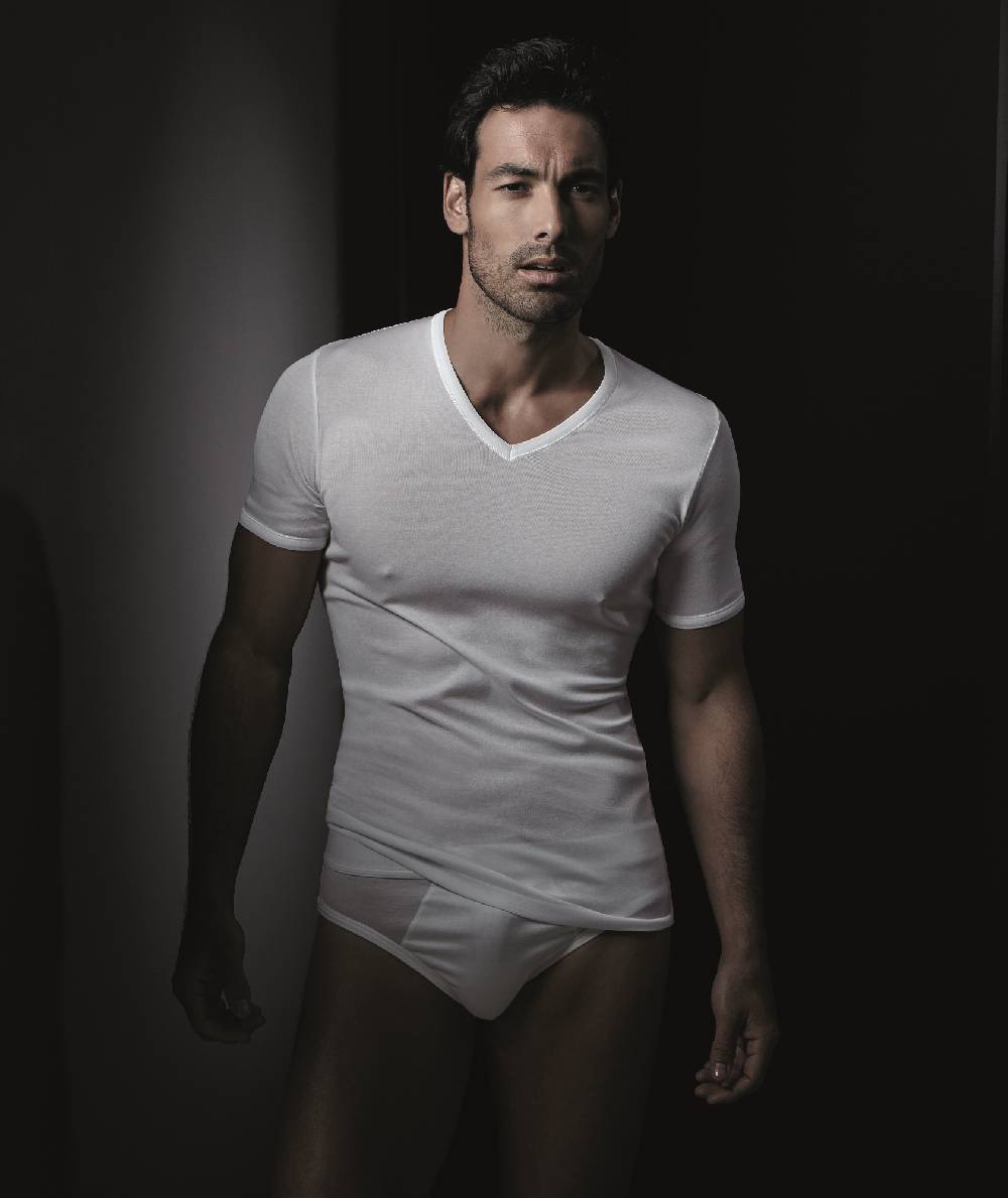 Oscalito T-shirt in cotone con scollo a V 742 Italia