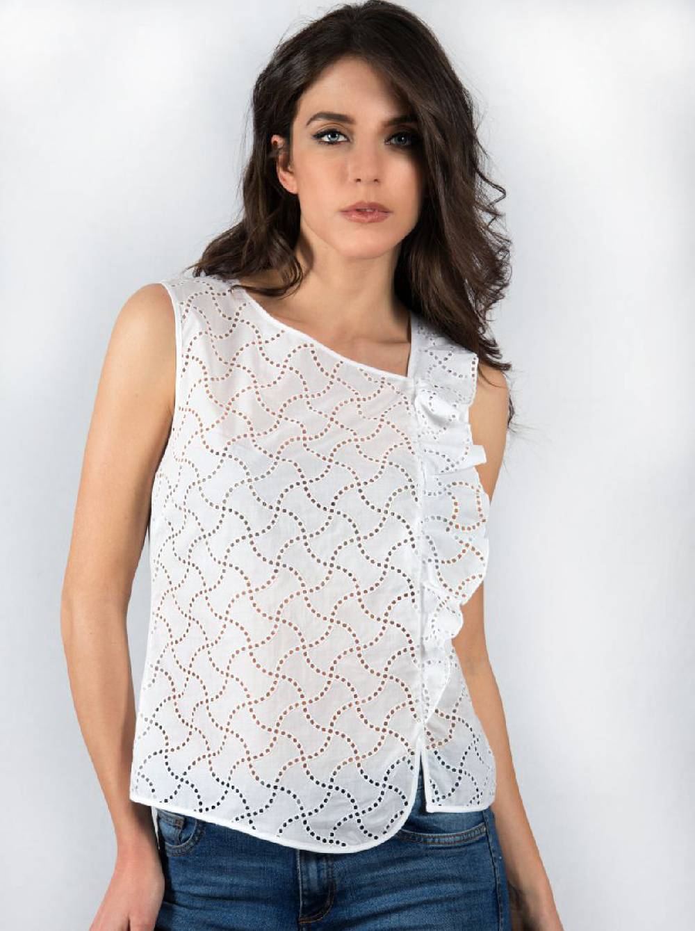 Oscalito Top Smanicato in Pizzo Sangallo Geometrico 4550 Offerta natalizia