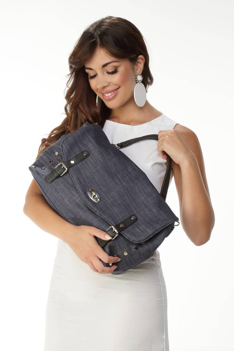 Paola T. Sella con rivetti argento Moda