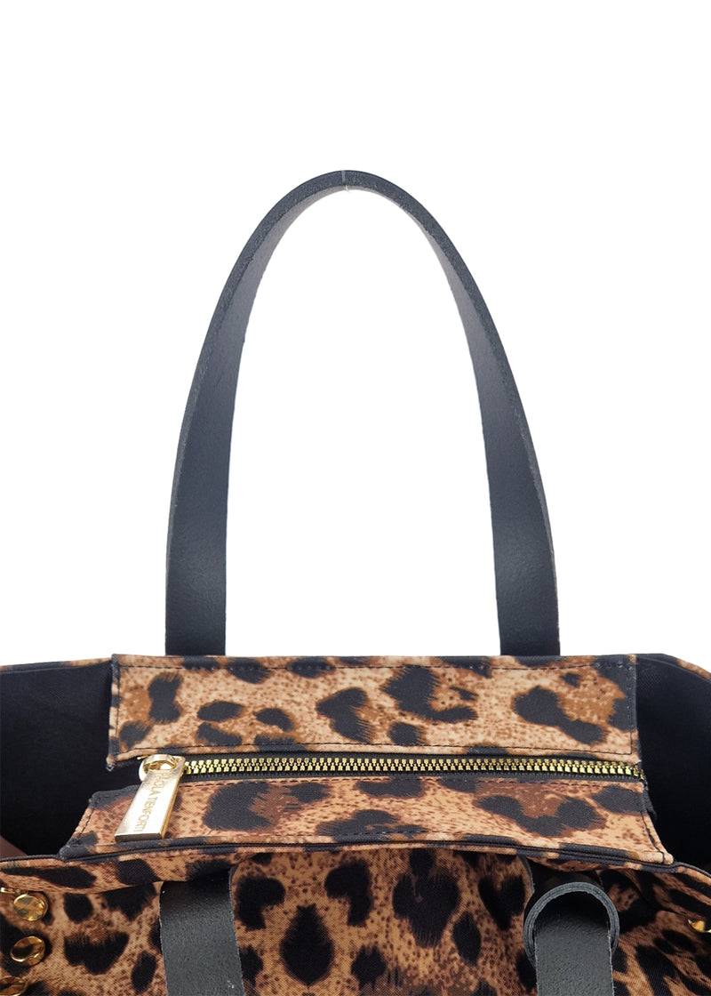 Paola T. Shopper medium con rivetti e pendente argento Online Outlet
