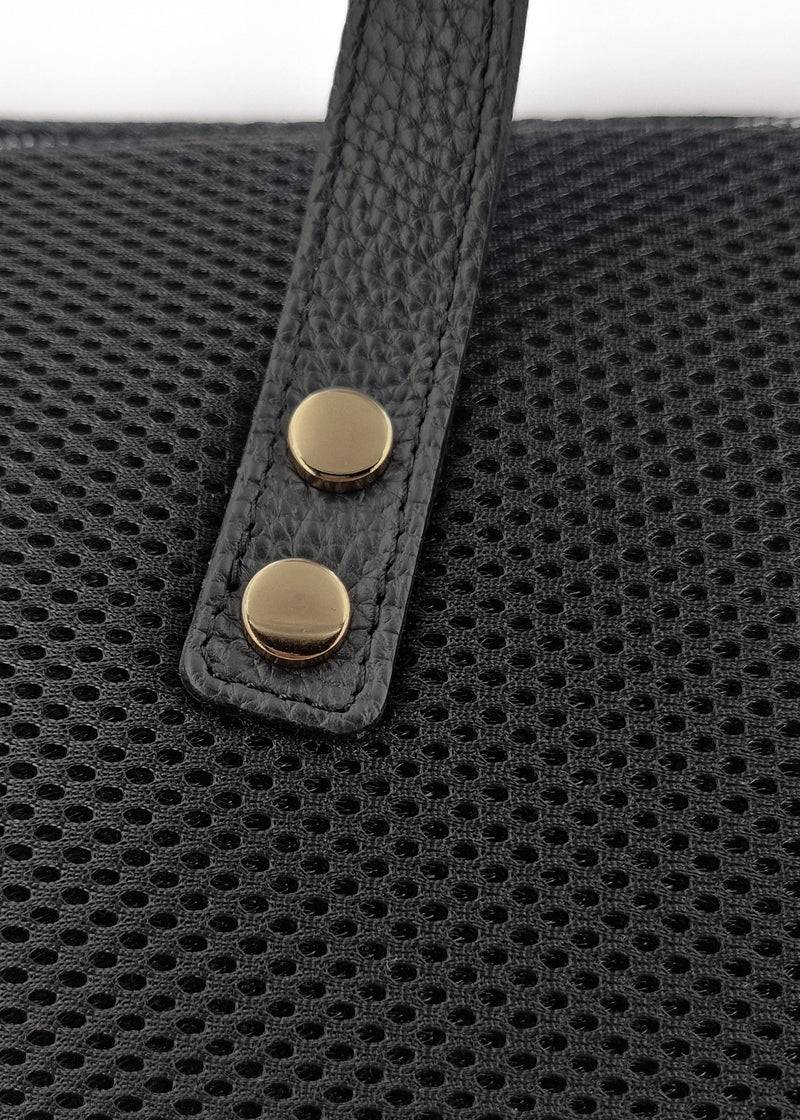 Paola T. Bauletto large in traforato con dettagli oro Outlet