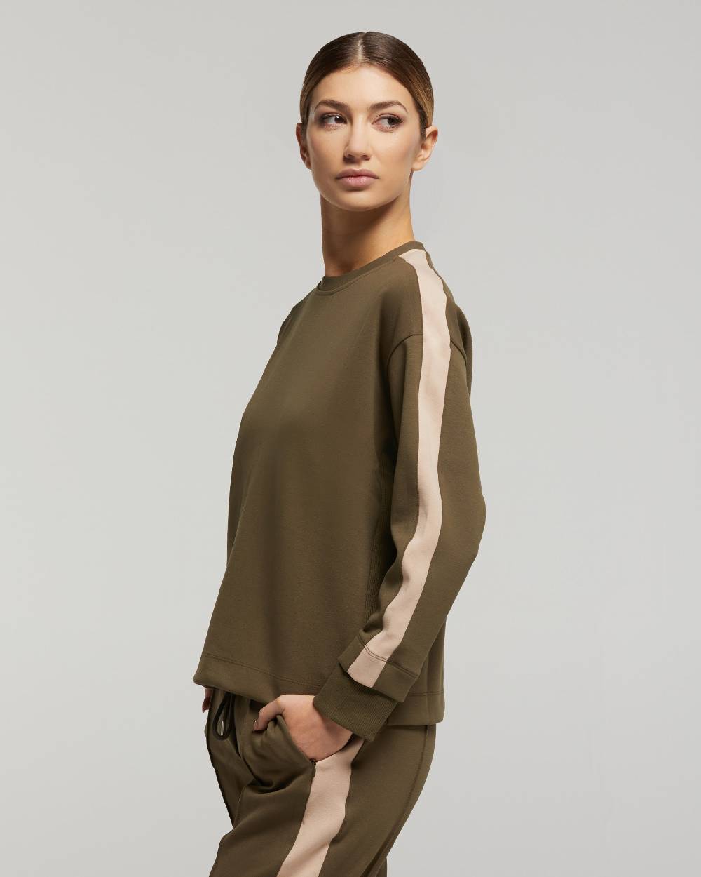 Pompea Set Completo Tuta donna Freetime (Verde militare) Sottocosto