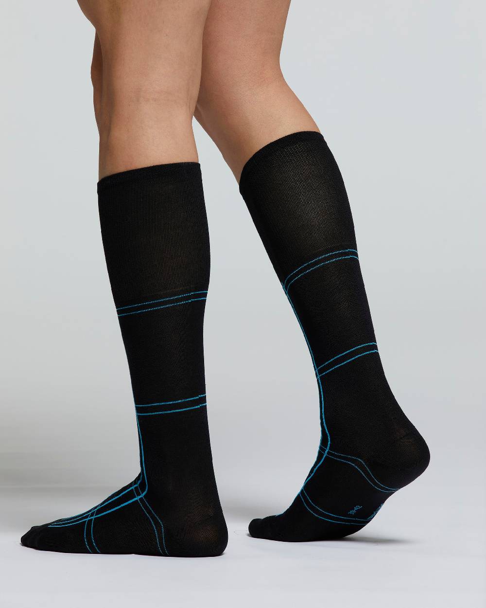 Pompea CALZA LUNGA COTONE AMARANTO MOTIVO A RIGHE Sconto
