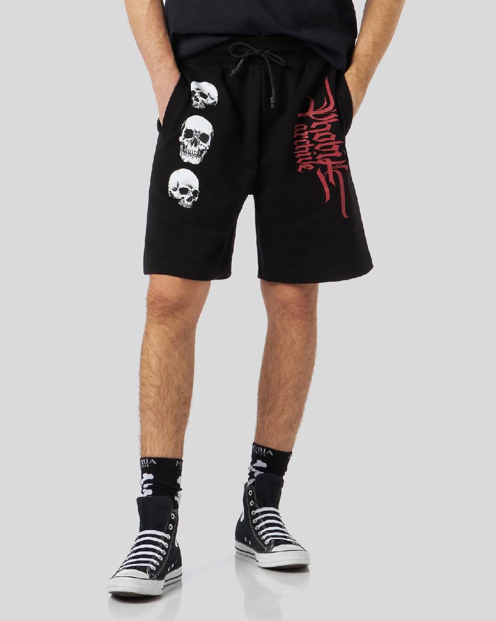 Phobia Archive PANTALONCINO NERO CON GRAFICA TRIPLE SKULL ROSSA Nuovo