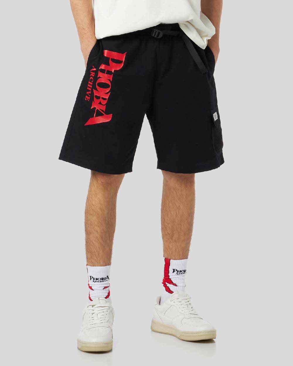 Phobia Archive PANTALONCINO NERO CON GRAFICA SCREAMING SKULLS ROSSA Nuovo