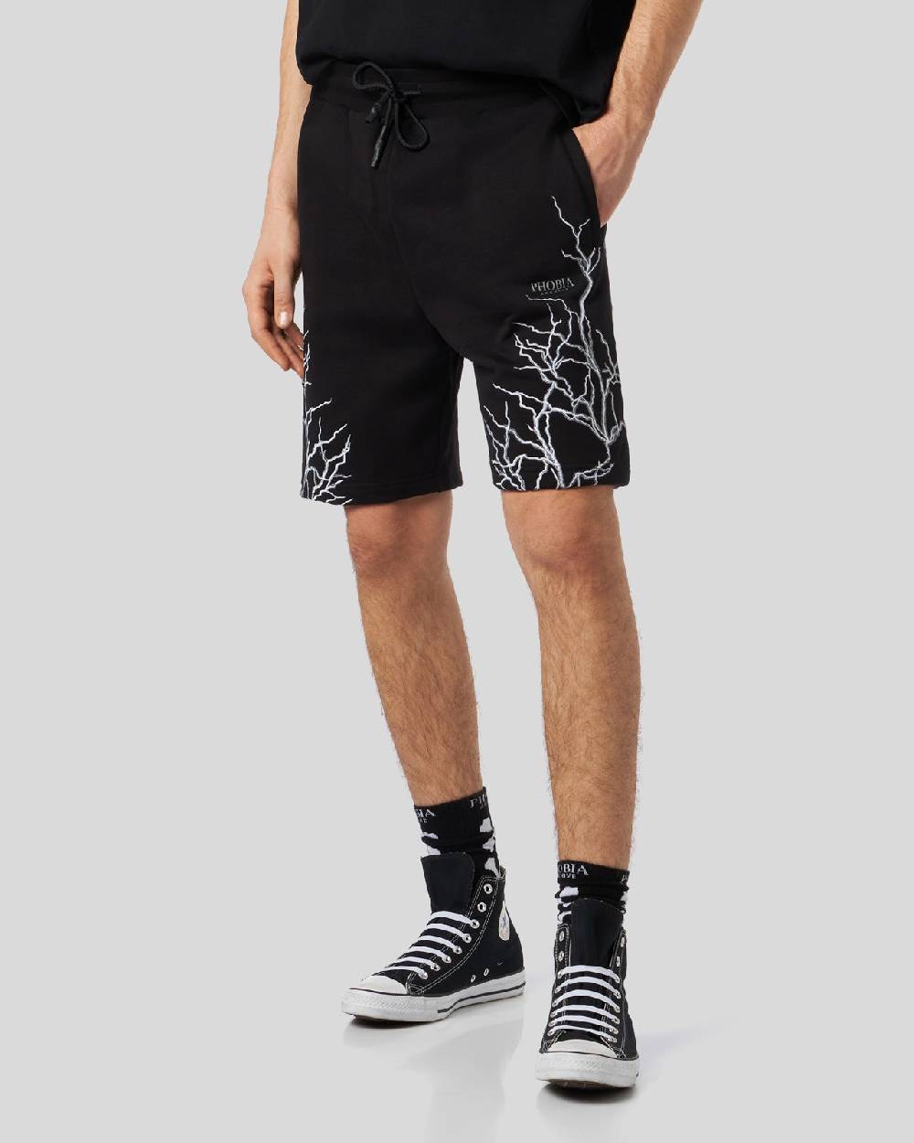 Phobia Archive PANTALONCINI NERI CON FULMINI RICAMATI GRIGI Outlet