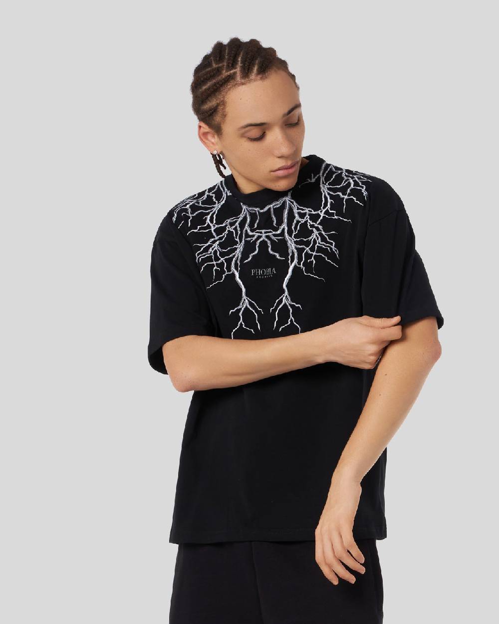 Phobia Archive T-SHIRT NERA CON FULMINI GRIGI RICAMATI Qualità