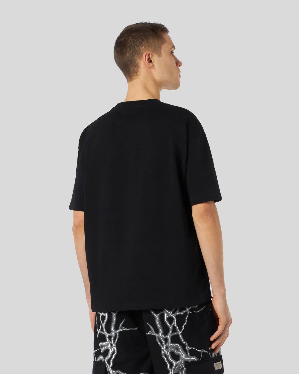 Phobia Archive T-SHIRT NERA CON LOGO GOTICO ED ETICHETTA METALLICA Sottocosto