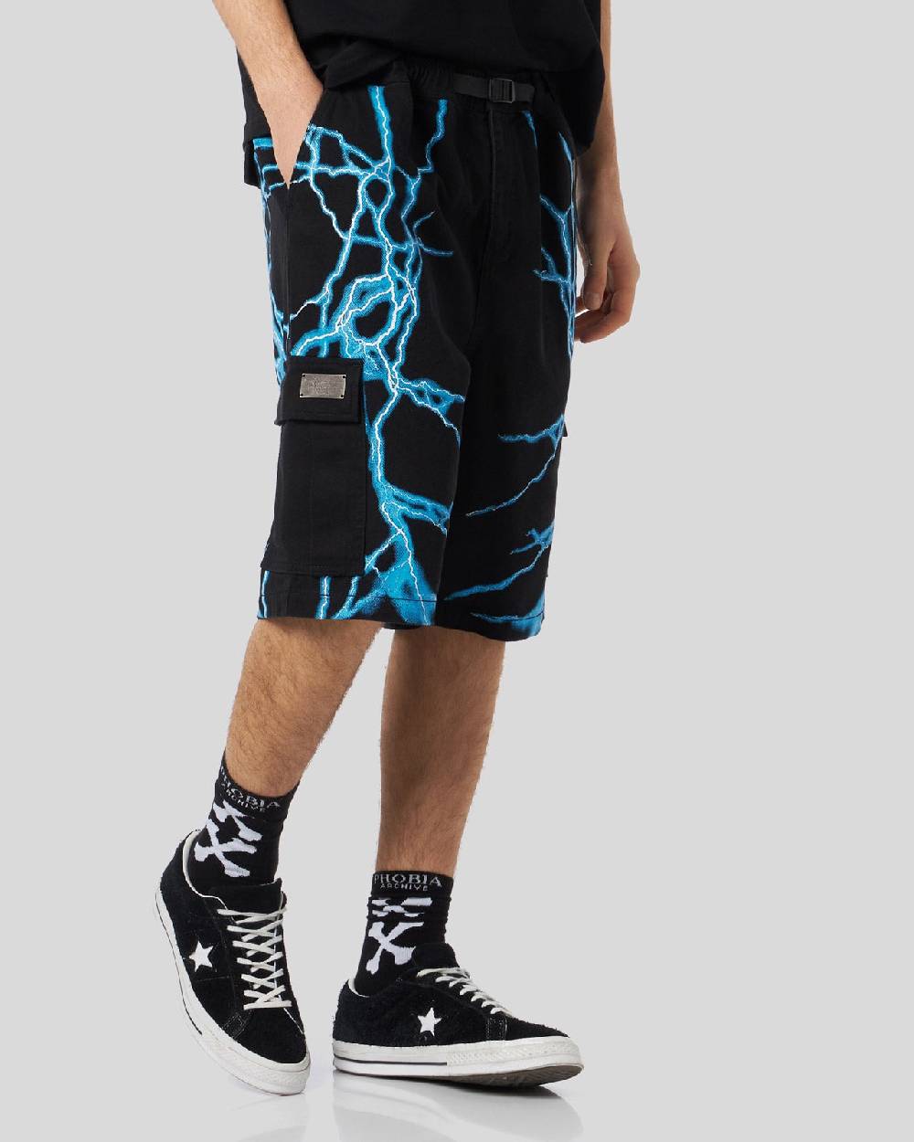 Phobia Archive PANTALONCINO CARGO NERO CON FULMINI LATERALI AZZURRI Presa