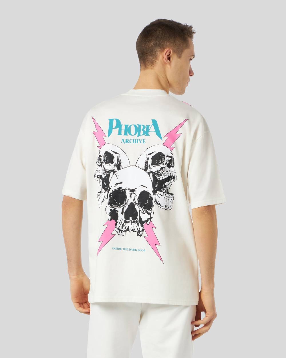 Phobia Archive T-SHIRT BIANCA CON GRAFICA SCREAMING SKULLS ROSA Negozi Online