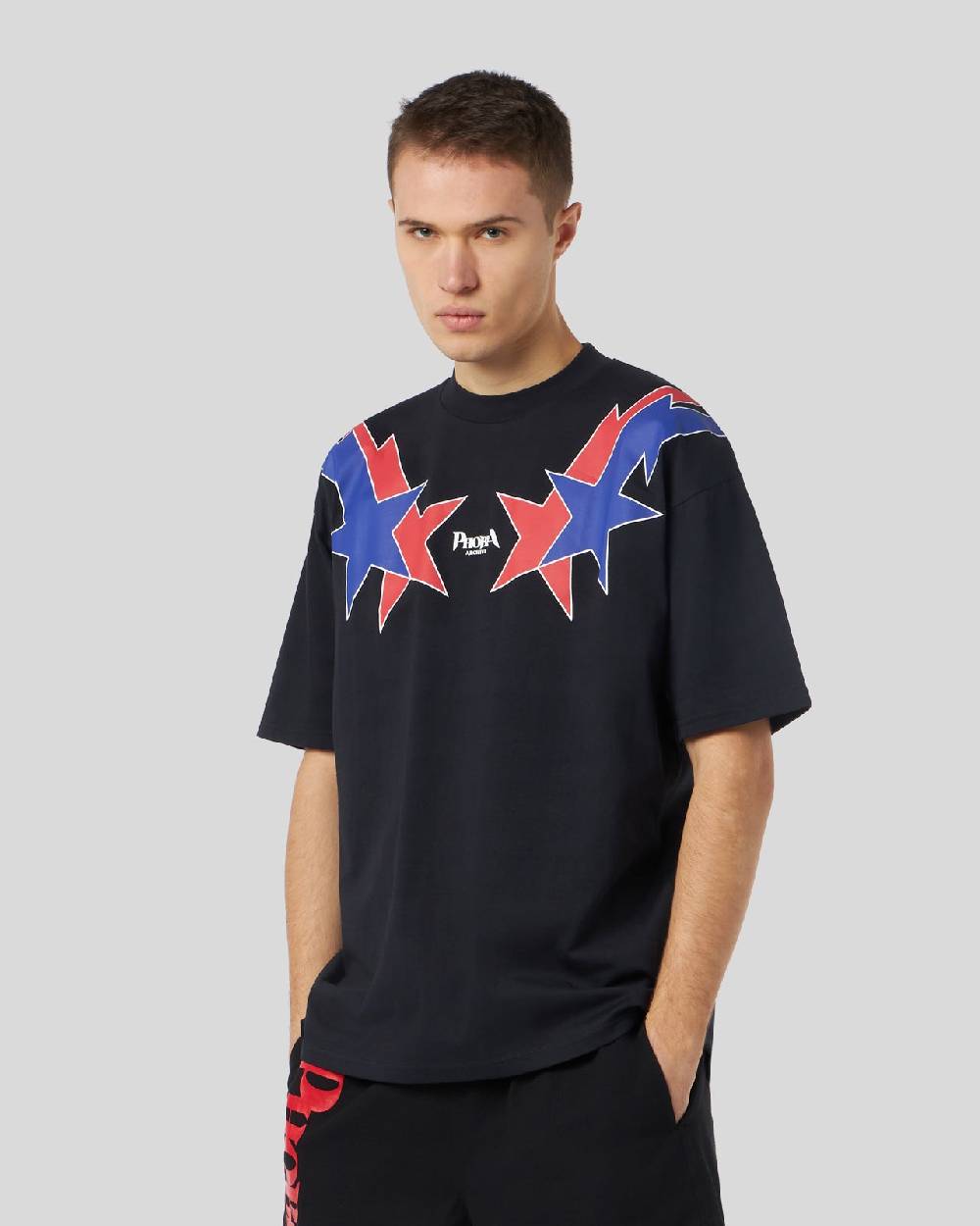 Phobia Archive T-SHIRT NERA CON GRAFICA STARRY LIGHTNING ROSSA E BLU Consegna Veloce