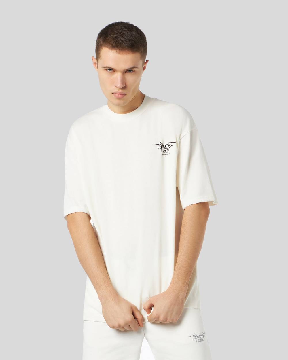 Phobia Archive T-SHIRT BIANCA CON GRAFICA FIERY COBRA VIOLA Prezzo Ridotto