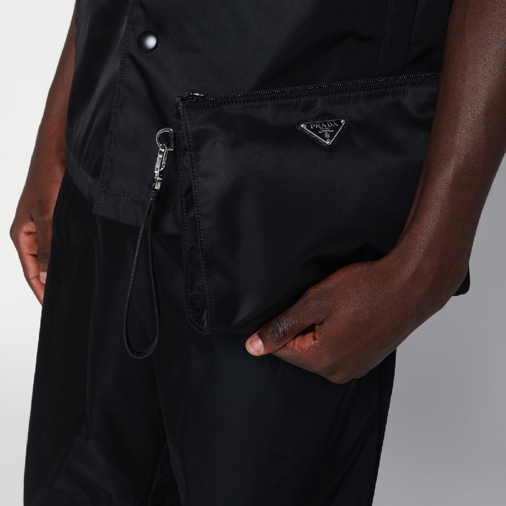 Prada Pouch nera in Re-Nylon Promozione Limitata