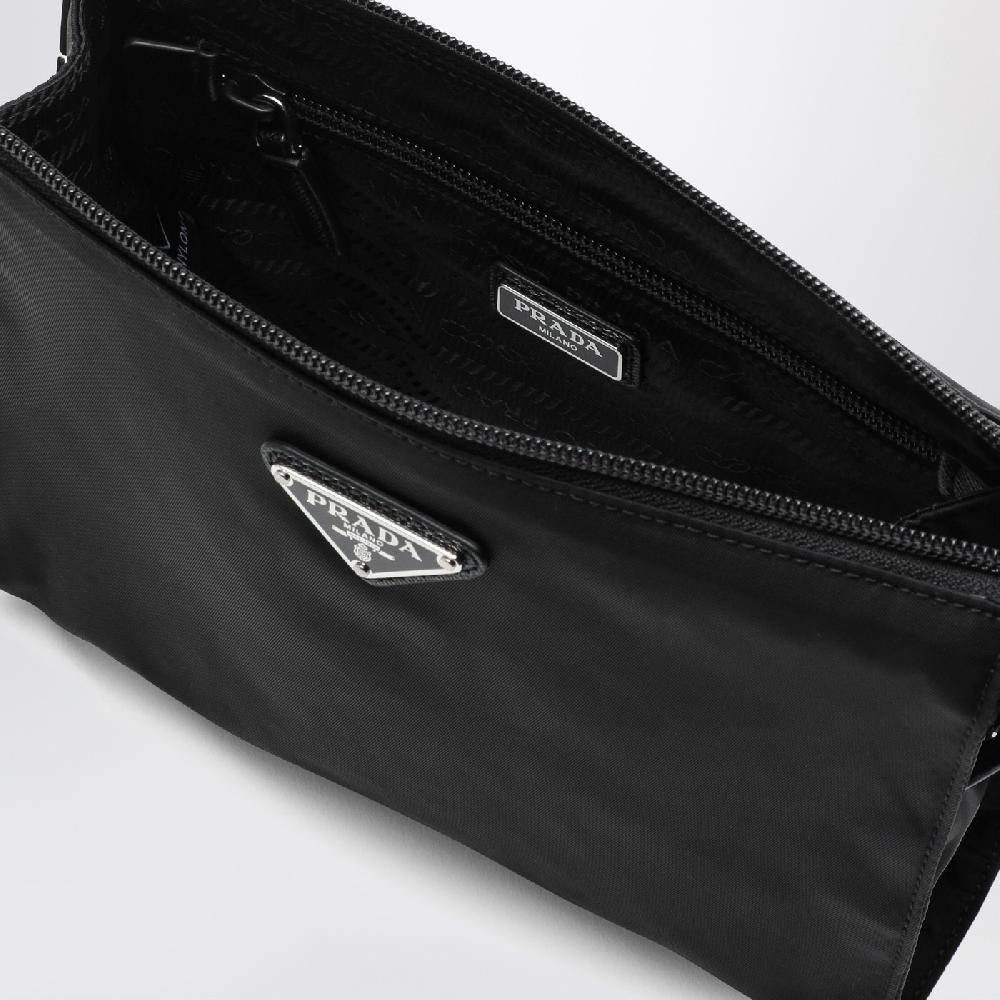 Prada Pouch nera in Re-Nylon Promozione Limitata