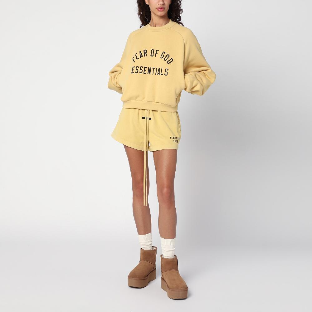 Fear of God Essentials Short color ambra con logo Vendite Flash