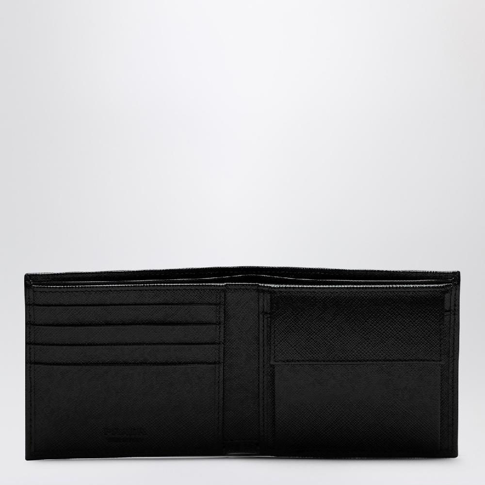 Prada Portafoglio nero in Re-Nylon con triangolo logo Prezzo Ridotto