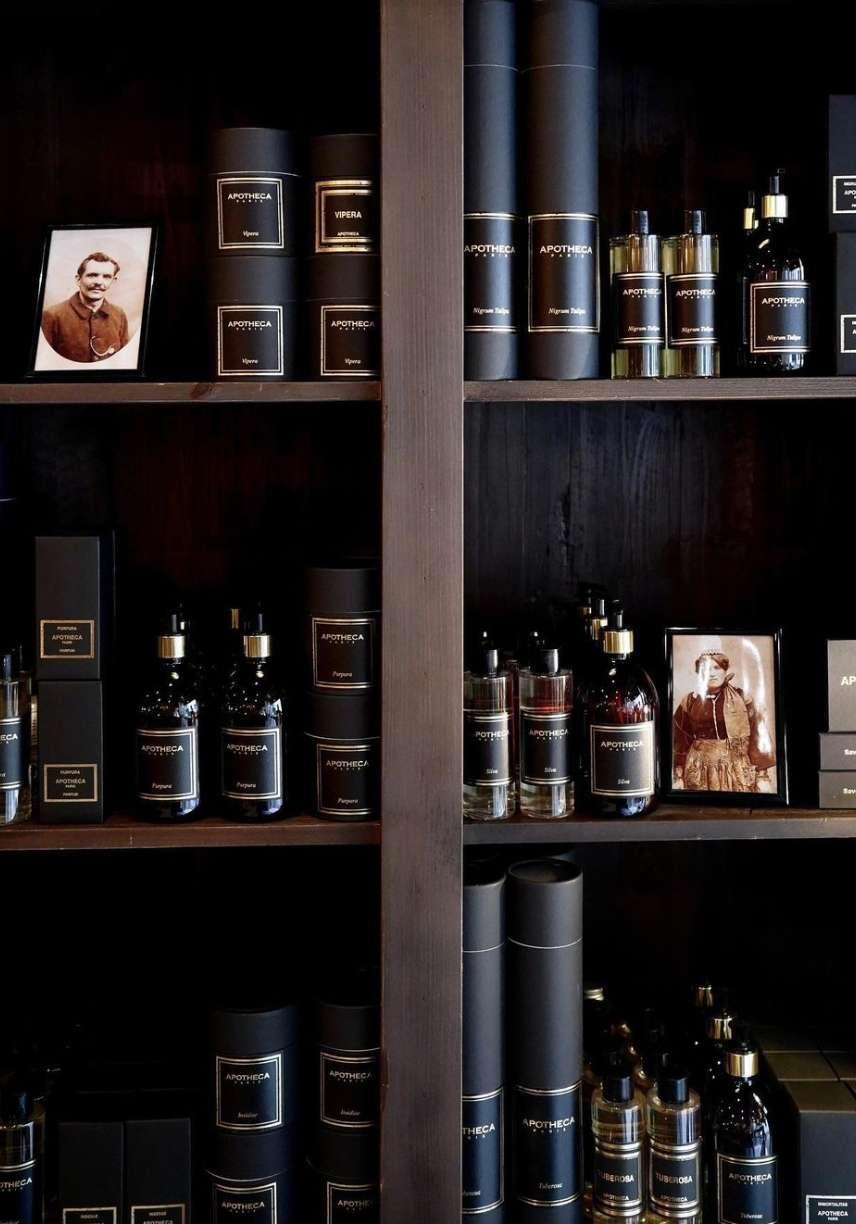 Rose & Lini APOTHECA PARIS “AGAR” CANDLE Negozi Online