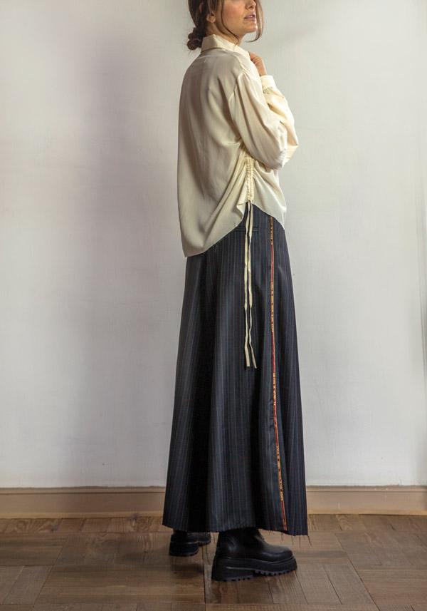 Rose & Lini A TENTATIVE ATELIER COTTON “STRIPED” CHARCOAL PANTS Offerta