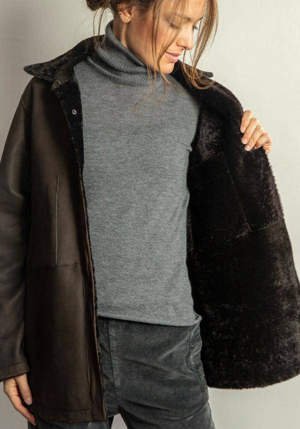 Rose & Lini FURLING BY GIANI REVERSIBLE LAMBSKIN “BABY LAMB” EBONY JACKET Moda