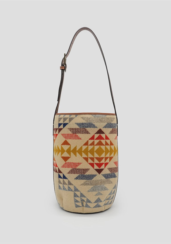Rose & Lini A VACATION “MARCHE” SMITH ROCK BUCKET BAG Affare Del Giorno