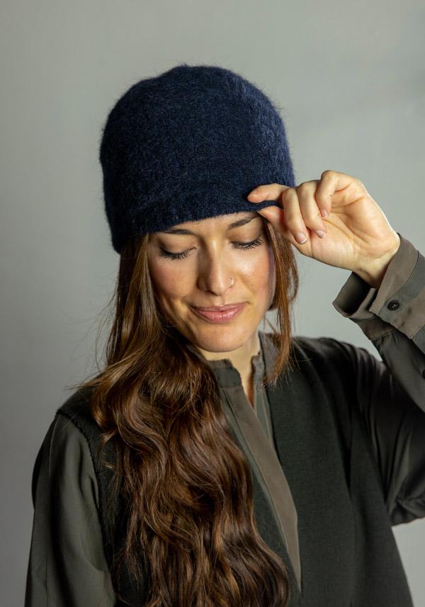 Rose & Lini THE GIRL AND THE GORILLA MOHAIR “VILMA” BLUE HAT Sottocosto