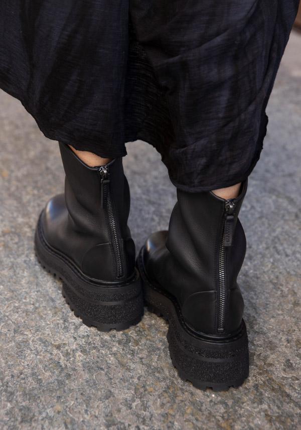 Rose & Lini MARSÈLL “CARRO” BLACK LEATHER ANKLE BOOTS Offerta