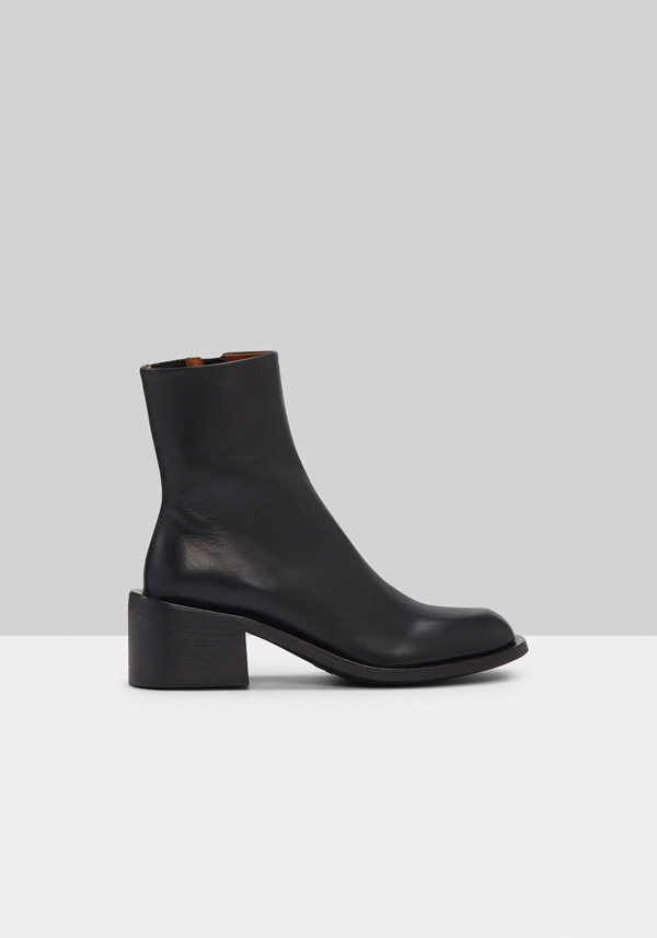 Rose & Lini MARSÈLL “ALLUCINO BEATLE” BLACK LEATHER ANKLE BOOTS Outlet