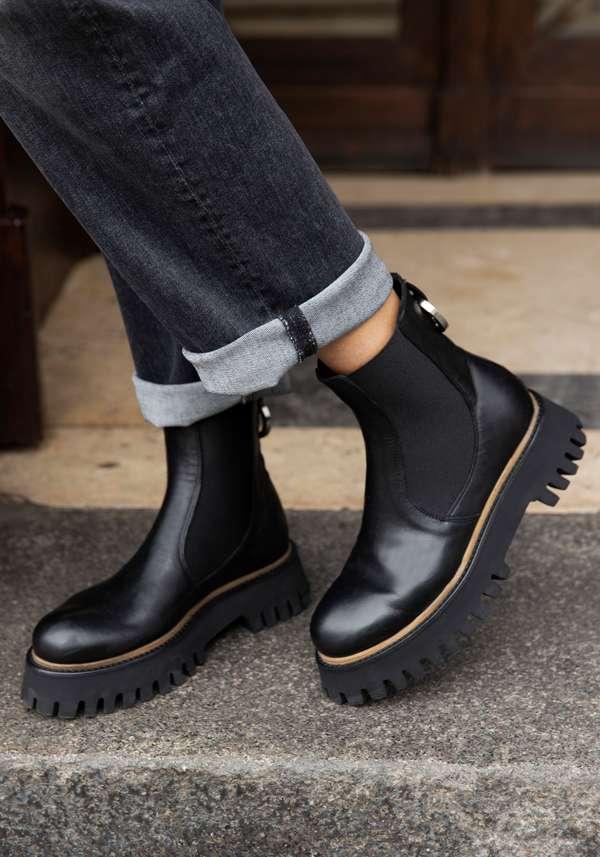 Rose & Lini ROCCO P. “TRONCHETTO 15630” BLACK LEATHER ANKLE BOOTS Offerte