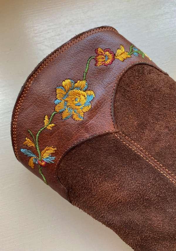 Rose & Lini FAUZIAN JEUNESSE “ROVESCIO” COCCO SUEDE TEXAN ANKLE BOOTS In Saldo